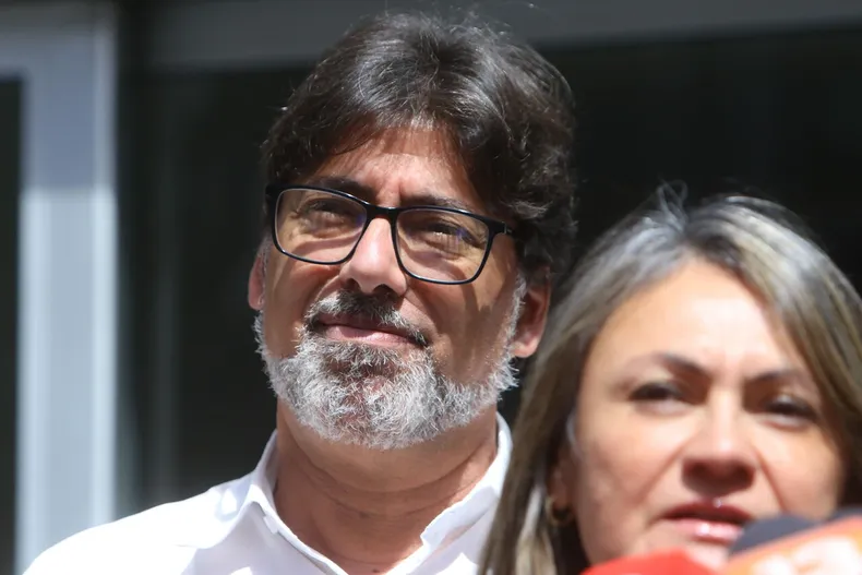 30602 a uno 1723434.webp