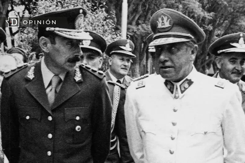 26303 dictadores pinochet y videla.webp