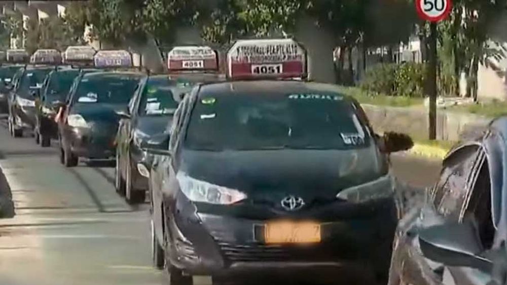 Alta congestión en Avenida Vicuña Mackenna debido a protesta de colectiveros