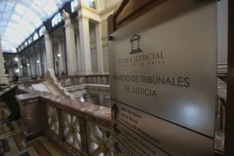 dos emprendedoras fueron expulsadas por  generar conflictos  en sindicato de valparaiso y corte ordeno reintegrarlas.webp