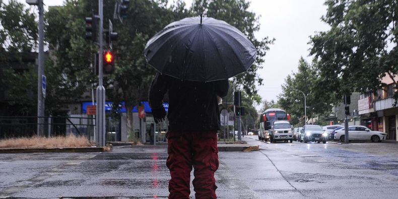 Lluvia en Santiago / Agencia Uno