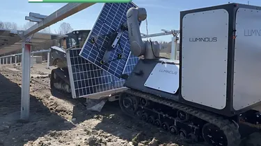 Innovación y eficiencia en Australia: Desplegarán la primera flota de robots para construir parques solares
