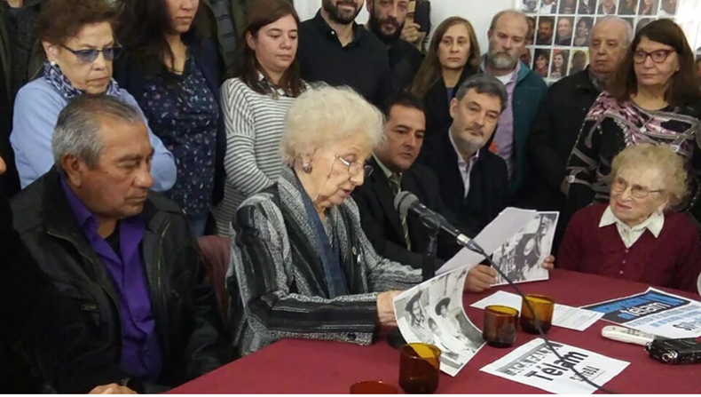 abuelas plaza mayo.png