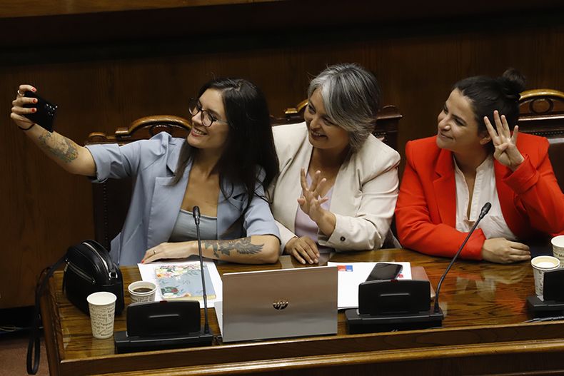 Ministras Vallejo Jara y Orellana.jpg