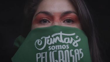 VIDEO| Camila Moreno libera microdocumental de Quememos el reino