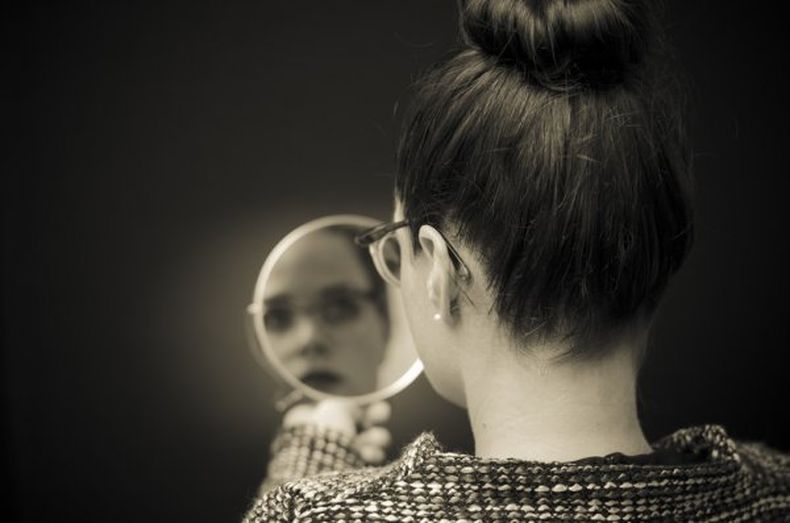 depositphotos_74943855 stock photo business woman looking in the.jpg
