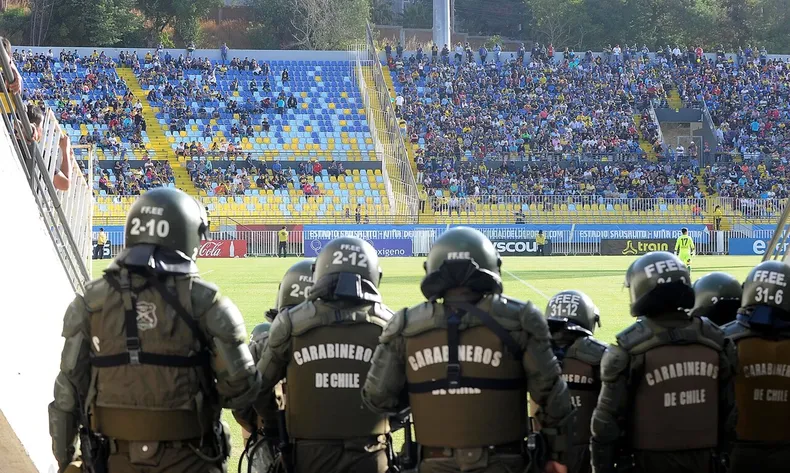 14348 estadio carabineros.webp