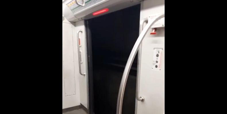 Metro sin puerta.jpg