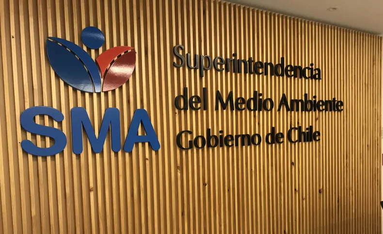 denuncia ciudadana revelo pozos industriales ilegales en chiloe  sma formula cargos a empresa.webp