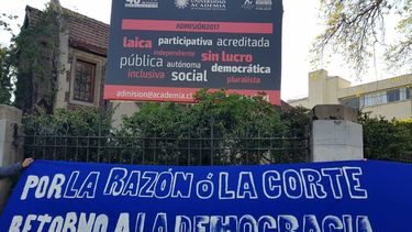 Estudiantes de Derecho UAHC en paro por expulsión de docentes y persecución contra voceros tras movilizaciones