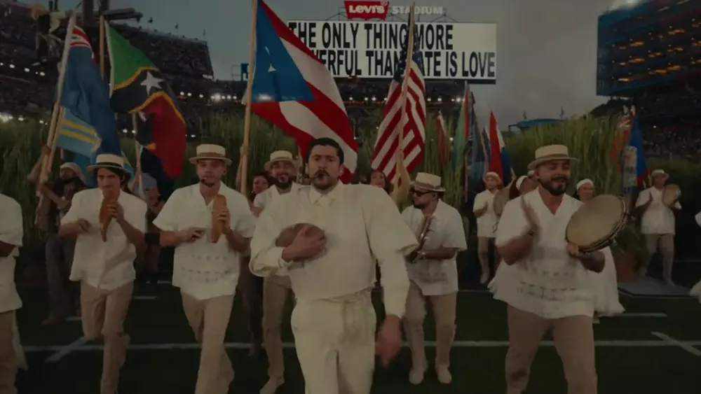 Bad Bunny lidera histórico show latino del Super Bowl LX con Lady Gaga, Ricky Martin y Pedro Pascal
