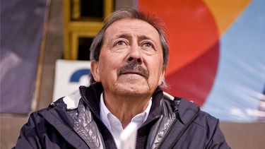 Ex futbolista Leonardo Véliz asegura que da miedo tirarle un piropo ahora a una mujer