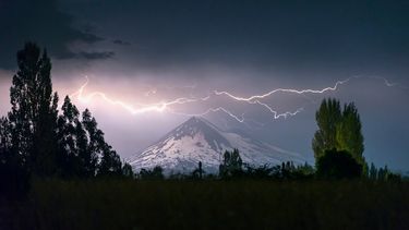 Alerta Temprana Preventiva por aviso de tormentas eléctricas en cuatro regiones del país