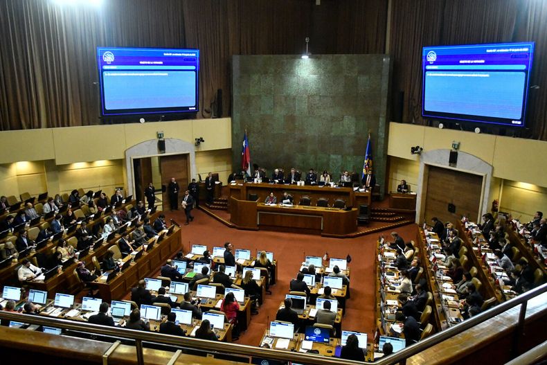 Parlamentarios en el hemiciclo durante la sesion en Sala de la Camara de Diputados - Agencia Uno