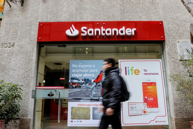 clonaron su tarjeta usaron 27 millones y banco se nego a devolver logra restitucion de fondos con recurso de proteccion.webp
