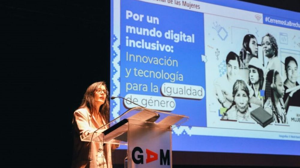 Vallejo: La violencia digital es tan grave como otros tipos de violencia contra la mujer