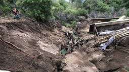 Sernageomin: Socavón en Reñaca está contenido y sin avance tras desalojo de 87 vecinos