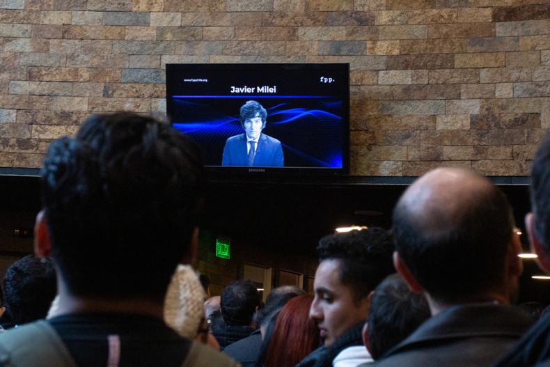 Javier Milei Chile e1693324814881.png