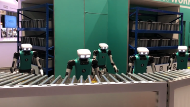 En 15 años operarios básicos serán sustituidos por robots, advierte súper experto