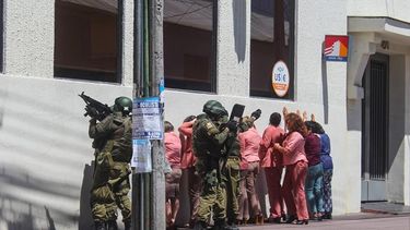 Descriterio: Carabineros realizó simulacro de asalto en BancoEstado sin avisarle a trabajadores