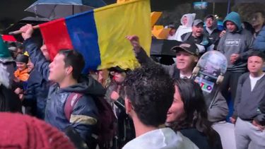 VIDEO| Colombianos celebraron el triunfo de Petro entonando “El baile de los que sobran”