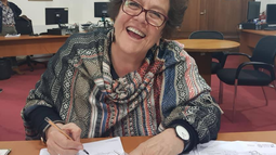 Feminista dona al Archivo Nacional documentos de Julieta Kirkwood: Que las niñas y jóvenes sepan de ti, te estudien y sigamos haciendo feminismo