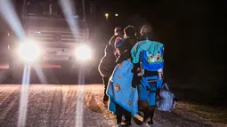 Venezolano que escribe cuentos de migración apuesta porque se deje de usar la xenofobia para buscar votos o rating