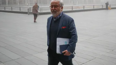 Luis Hermosilla tendrá 3 días de suspensión de arresto domiciliario tras la muerte de su padre: Podrá salir de 09:00 a 20:00 hrs.