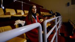 VIDEO| Me pareció muy coherente: Natalia Valdebenito comentó cita a su polera en medio de interpelación a Santelices