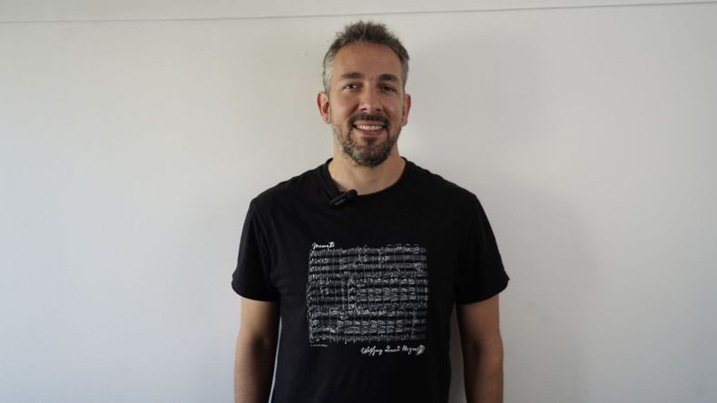 Abel Wajnerman Paz, filósofo y autor de Pensamiento a la intemperie&nbsp;advierte sobre el impacto de los algoritmos en el desarrollo cognitivo de niños y adolescentes.