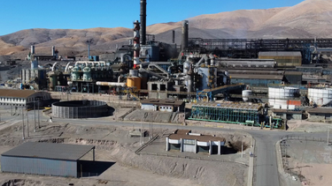Fuerte llamado al gobierno: Trabajadores de Refinería Potrerillos se niegan a cierre de complejo minero