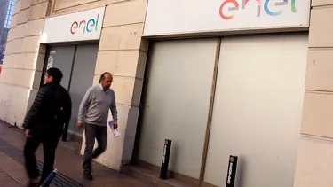 Enel cobró más de $11,6 millones en inmueble sin uso e intentó suspender luz: Corte ordenó corregir cobros y mantener servicio