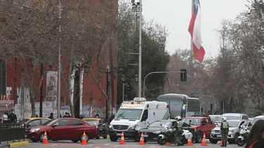 Vuelven a habilitar el tránsito en la Alameda tras culminar marcha de la CUT