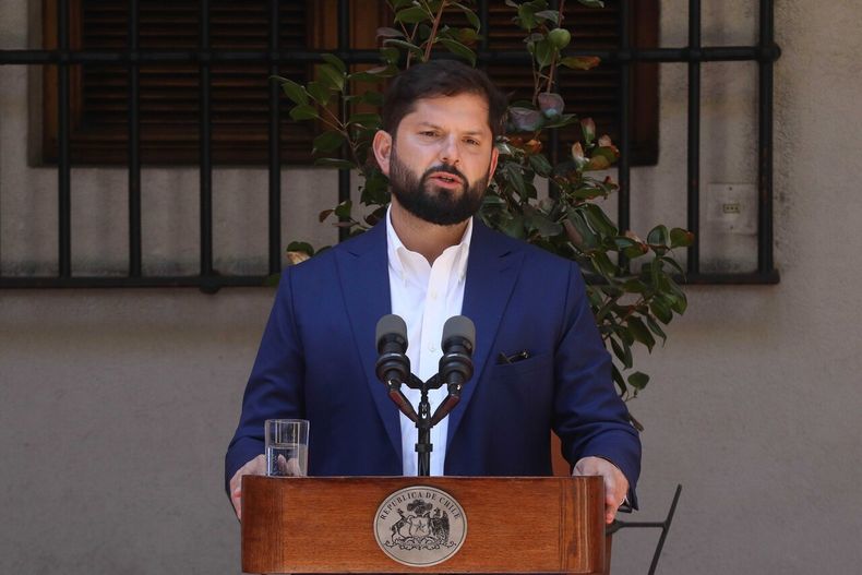 Expresidente Gabriel Boric habló en el lanzamiento de un libro sobre la trayectoria política de Carolina Tohá - Agencia Uno