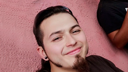 Aníbal Villarroel, asesinado en La Victoria el 18 de octubre de 2020, cuya causa cerró la Ley Naín-Retamal. Aníbal Villarroel, asesinado en La Victoria el 18 de octubre de 2020, cuya causa cerró la Ley Naín-Retamal.