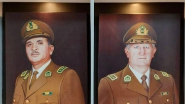 Exgenerales de Carabineros acusan revanchismo por retiro de cuadros de Mendoza y Stange