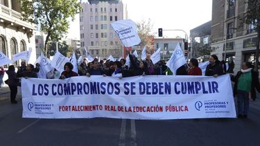 Colegio de Profesores anuncia paro nacional el 16 de julio con amenaza de indefinido
