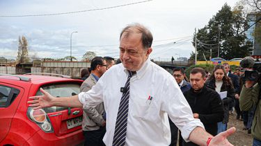 Ministro Iván Poduje reconoció que su estilo es confrontacional - Agencia Uno