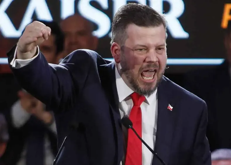 19116 kaiser exaltado.webp