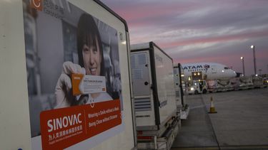 La OMS aprueba el uso de la vacuna china de Sinovac, ampliamente administrada en Chile