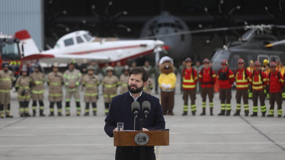 Boric confirma endurecimiento de test psicológico a brigadistas ante temporada de incendios
