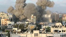 Bombardeos de Israel a Gaza aumentan a 210 los fallecidos civiles, entre ellos bastantes menores de edad