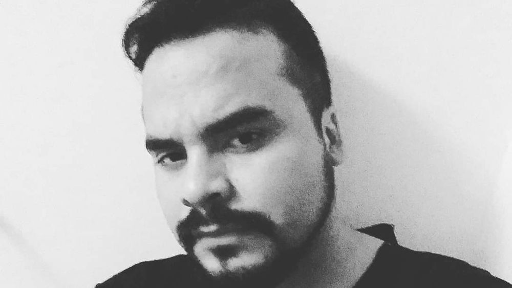 Álex Saldías, escritor y profesor: “Es curioso lo del ministro de Educación, porque él no sabe nada de lo que pasa con los profesores en Chile”