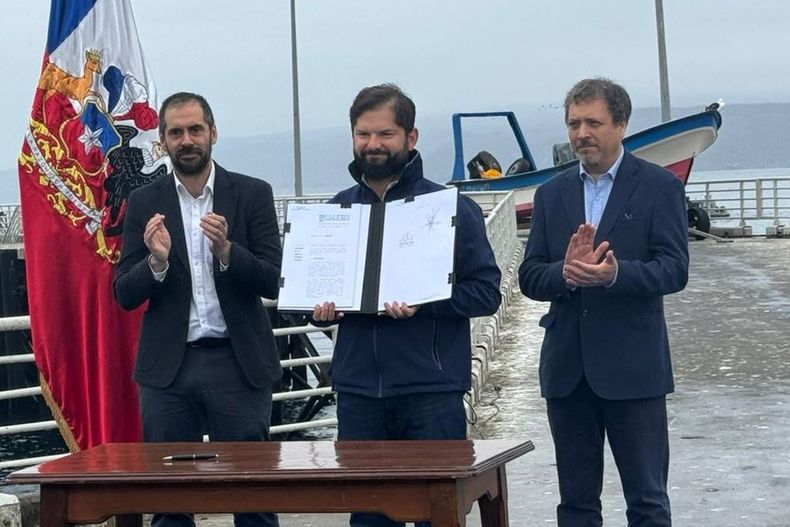 Gabriel Boric presenta nueva Ley de Pesca.jpg