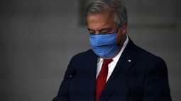 Mañalich pide reevaluar las medidas restrictivas por COVID-19 tras aumento de casos