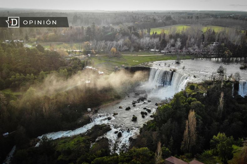 6701 imagen aerea del salto del laja.jpg