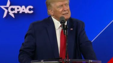 Trump pide donaciones tras registro del FBI de su residencia en Florida