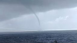 Aviso por posibles trombas marinas en 5 regiones - Captura de video