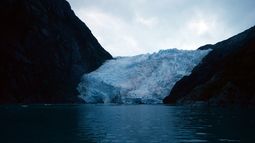 La aventura de un grupo de artistas por el Estrecho de Magallanes