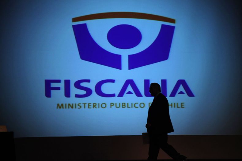 a_uno_087576 scaled.jpg